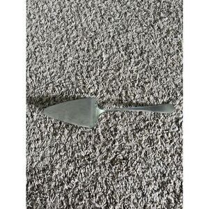 Silver pie server 11"x3"‎